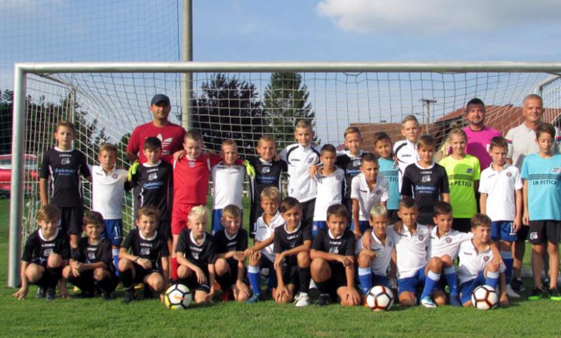 Škola nogometa Petica ugostila vršnjake iz Hajduka